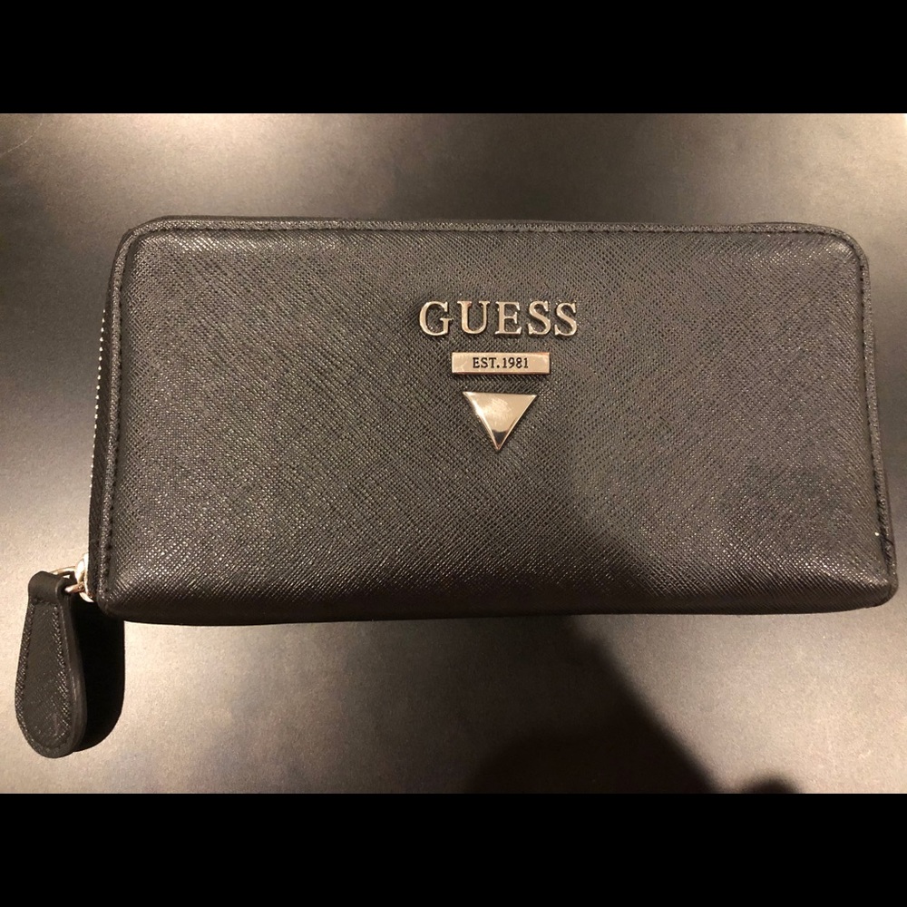 Guess Wallet